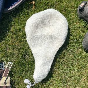 Winter saddle seat saver cover